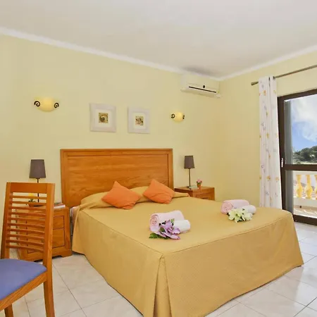 Curva Do Monte By Villa *