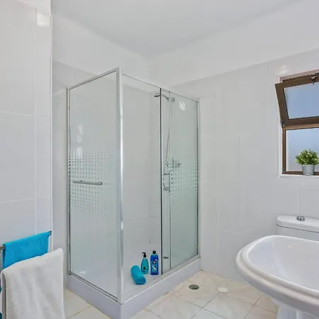 Villa Curva Do Monte By *